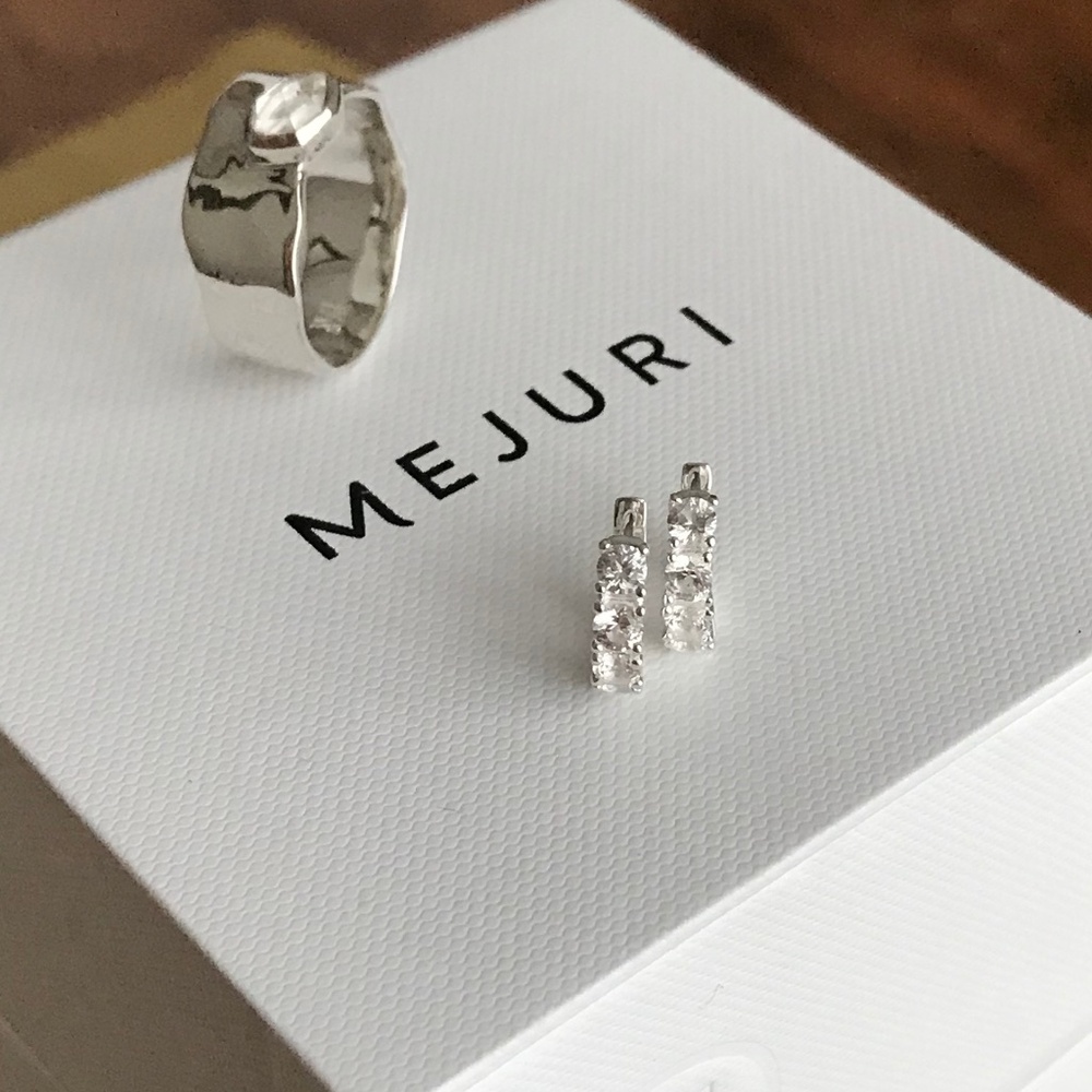 Mejuri Monica Vinader sapphire topaz ring&earrings